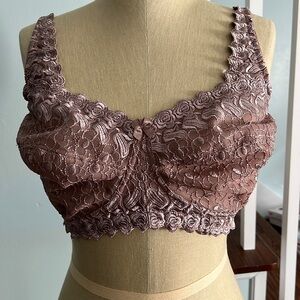 Amoureuse Embroidered Lace Beautiful Bra size 38DD